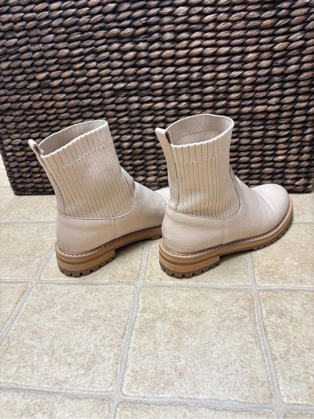 Oasis Society Neutral Cream Women's Knit-Top Leather Ankle Boots